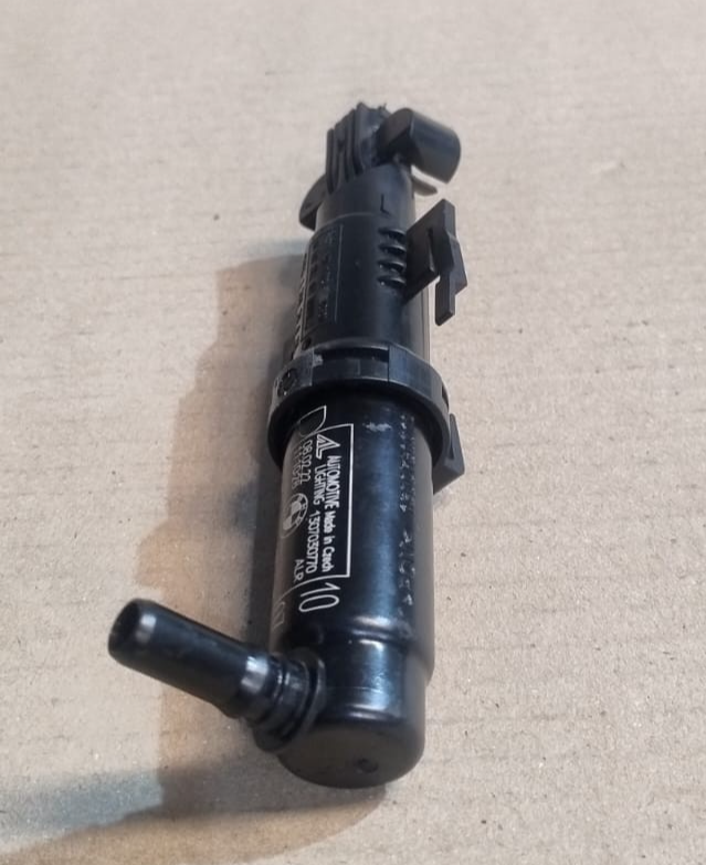 BMW F10 F11 F07 & LCI HEADLIGHT WASHER SPRAY NOZZLE FRONT RIGHT 7377668