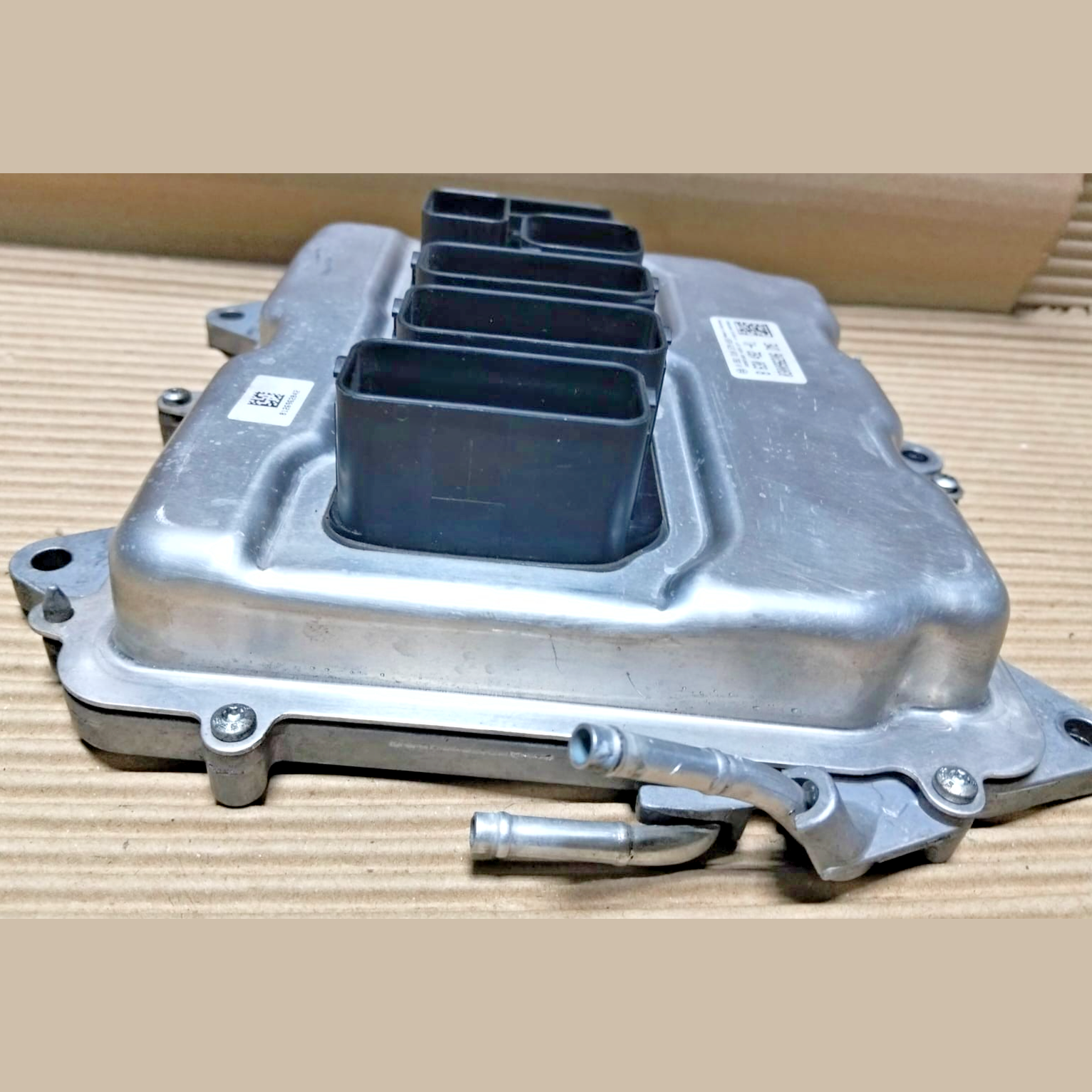 BMW M5 M6 S63B44B 2012-16 ENGINE ECU CONTROL UNIT F06 F12 F10 8630492