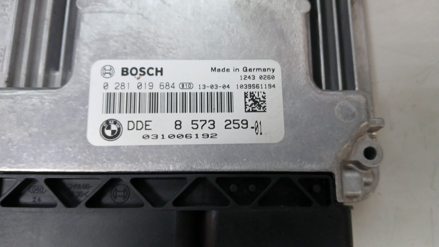 BMW 320d N47N F30 2013 ENGINE CONTROL ECU KIT 8573259