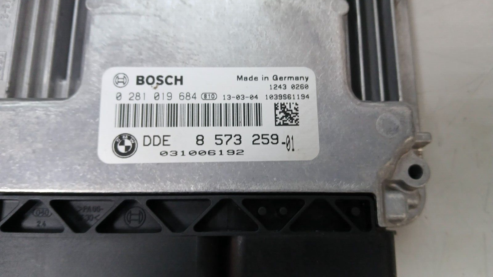 BMW 320d N47N F30 2013 ENGINE CONTROL ECU KIT 8573259