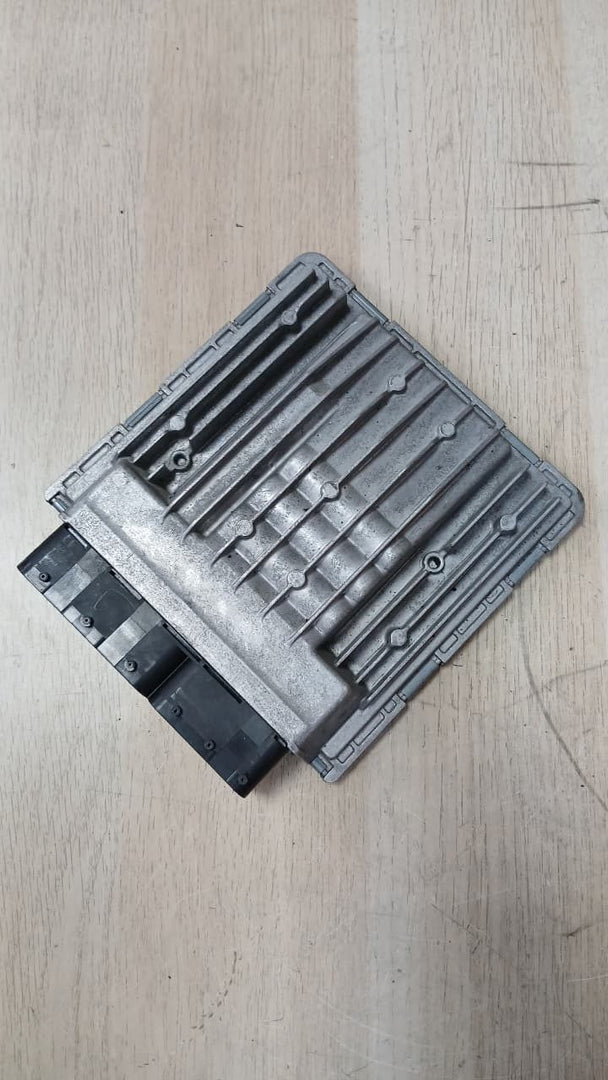 2008-2011 BMW 128i Engine Control Module 7583526 with 3.0L N51 engine.