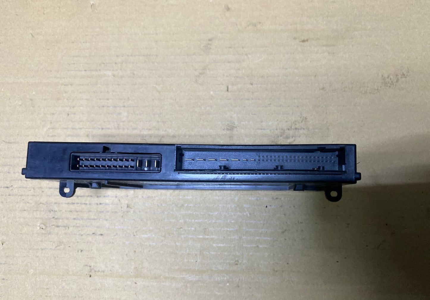 2014 BMW X1 E84 Body Control Module 9187537  3 Series E90
