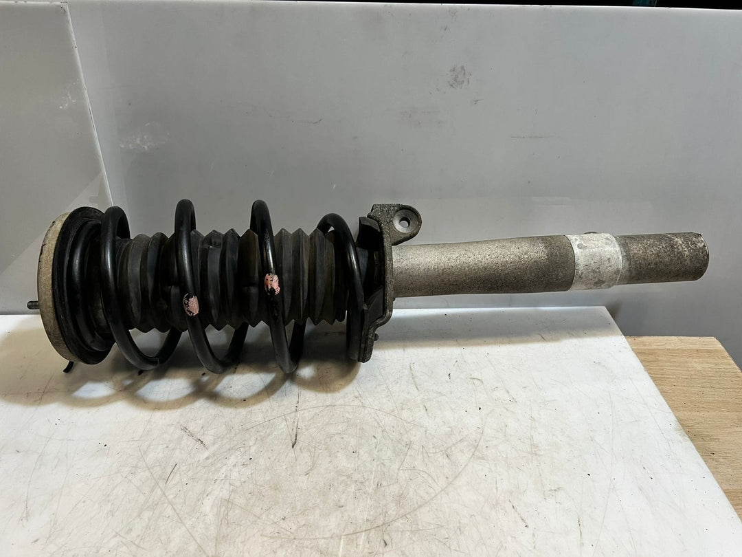 BMW 7 Series E65 E66 Front Axle Right O/S Spring Strut Shock Absorber 6758882