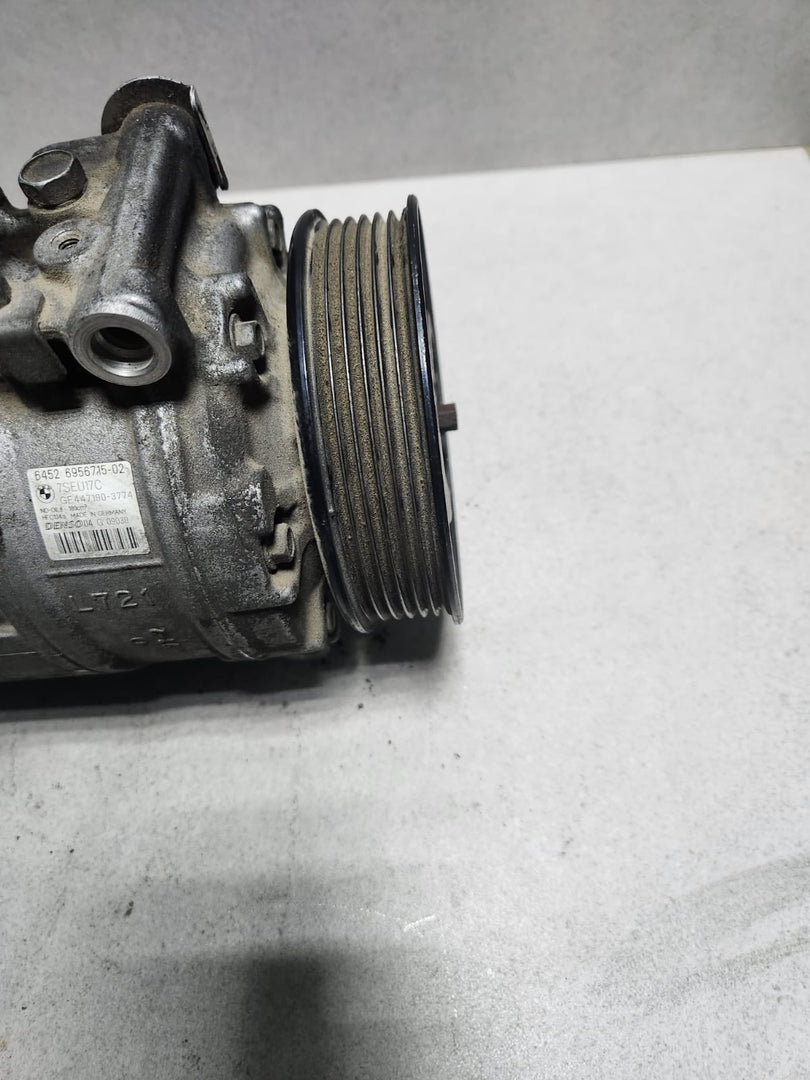 2006-2007 BMW 525i Air Conditioning Compressor 6956715 E60 E61 E63 E64 E65 E66