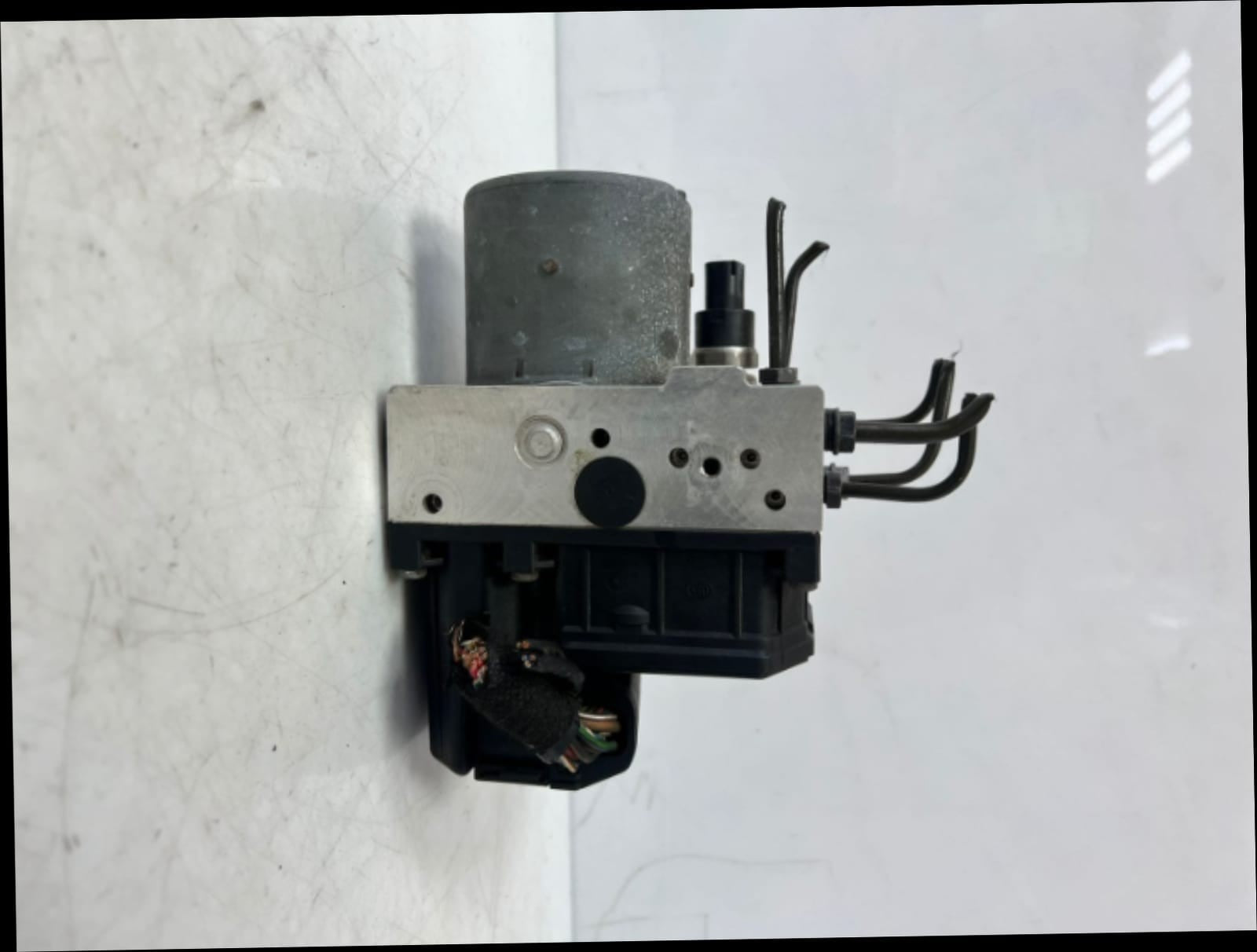 2001-2003 BMW 530i 540I E39 5 Series Abs Pump 6769537 OEM