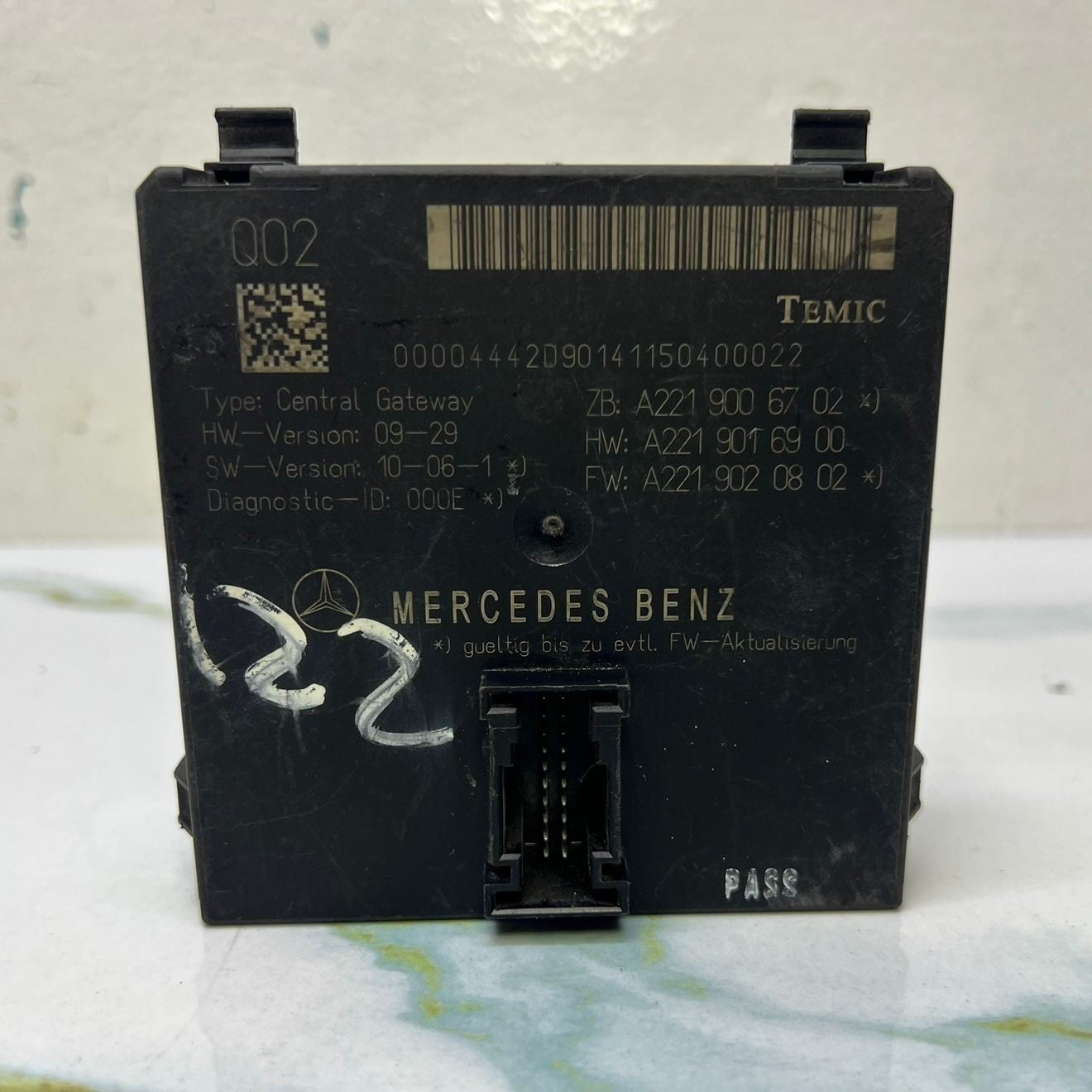2007-2013 Mercedes-Benz S550 Central Gateway Control Module A221 9006702 W221 S-