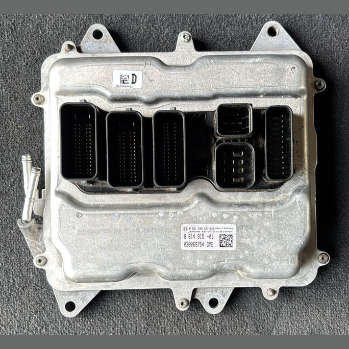 BMW F01 F02 F06 F07 F12  550i 650i 8 614 ENGINE CONTROL UNIT MODULE - 8614915