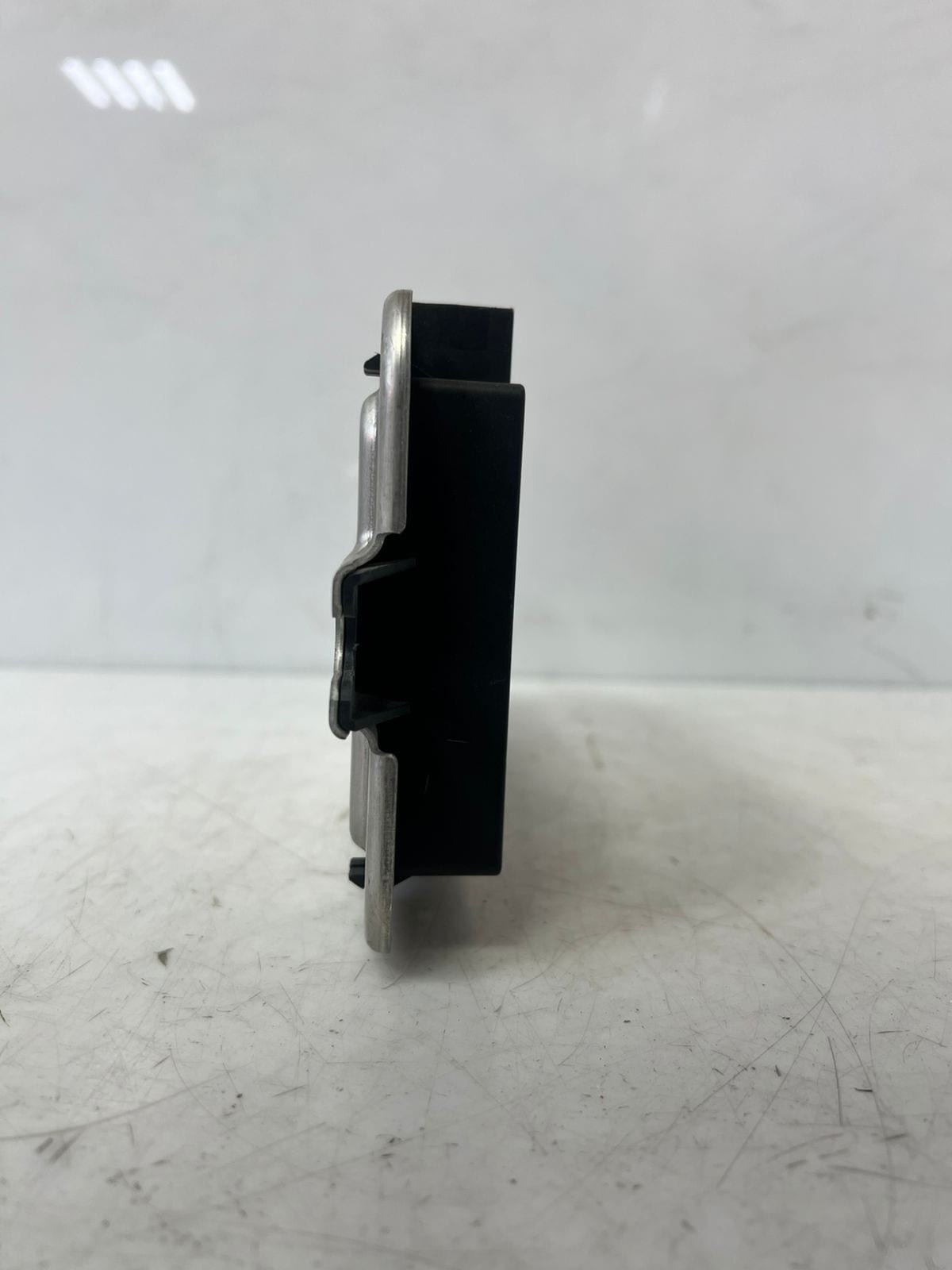 2011-2012 BMW 5 Series F10 F11 FRM3 Footwell Light Control Module 9250454 OEM