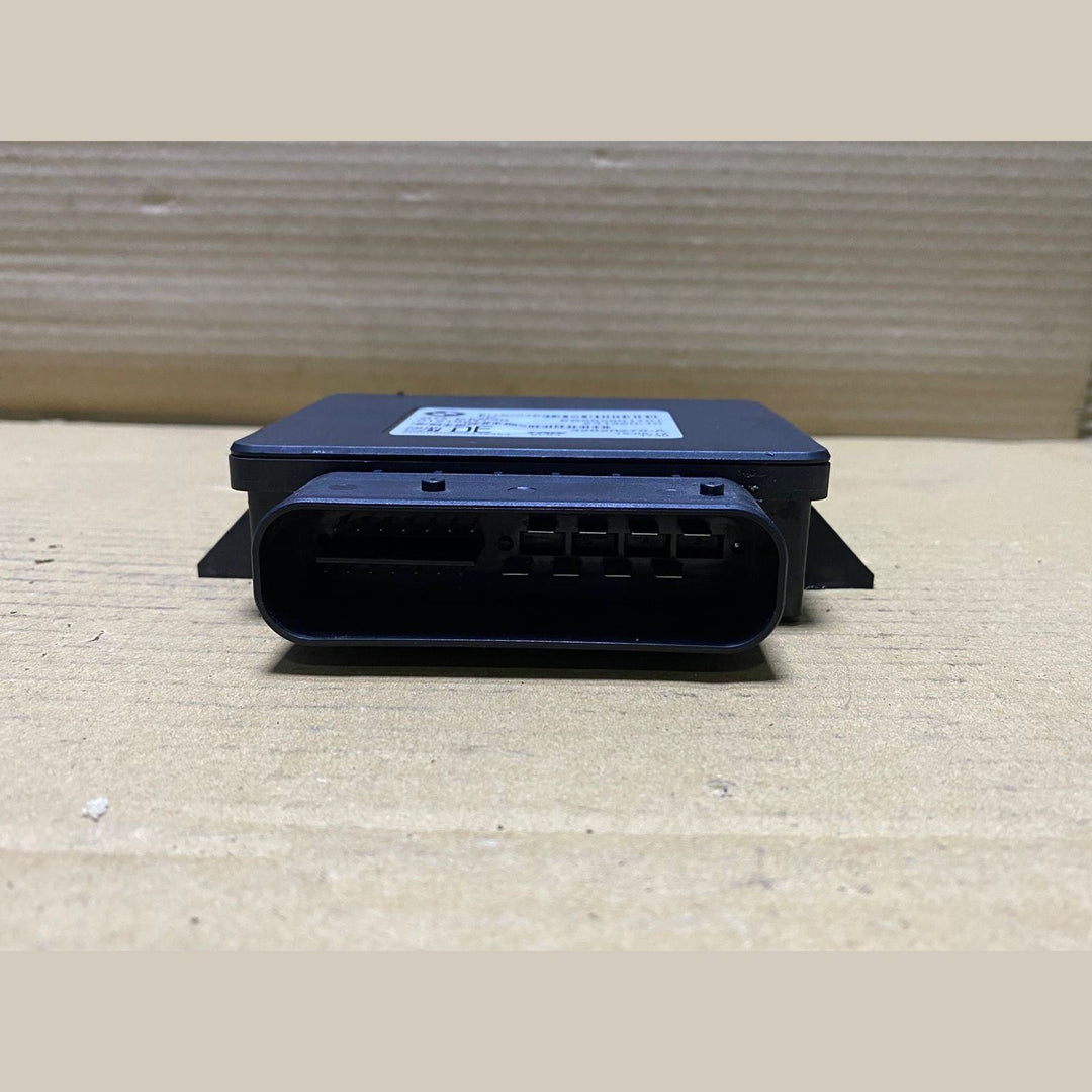 2010-2017 BMW X3 Parking Brake Control Module 6863800 F10, F11 5 Series and F25 