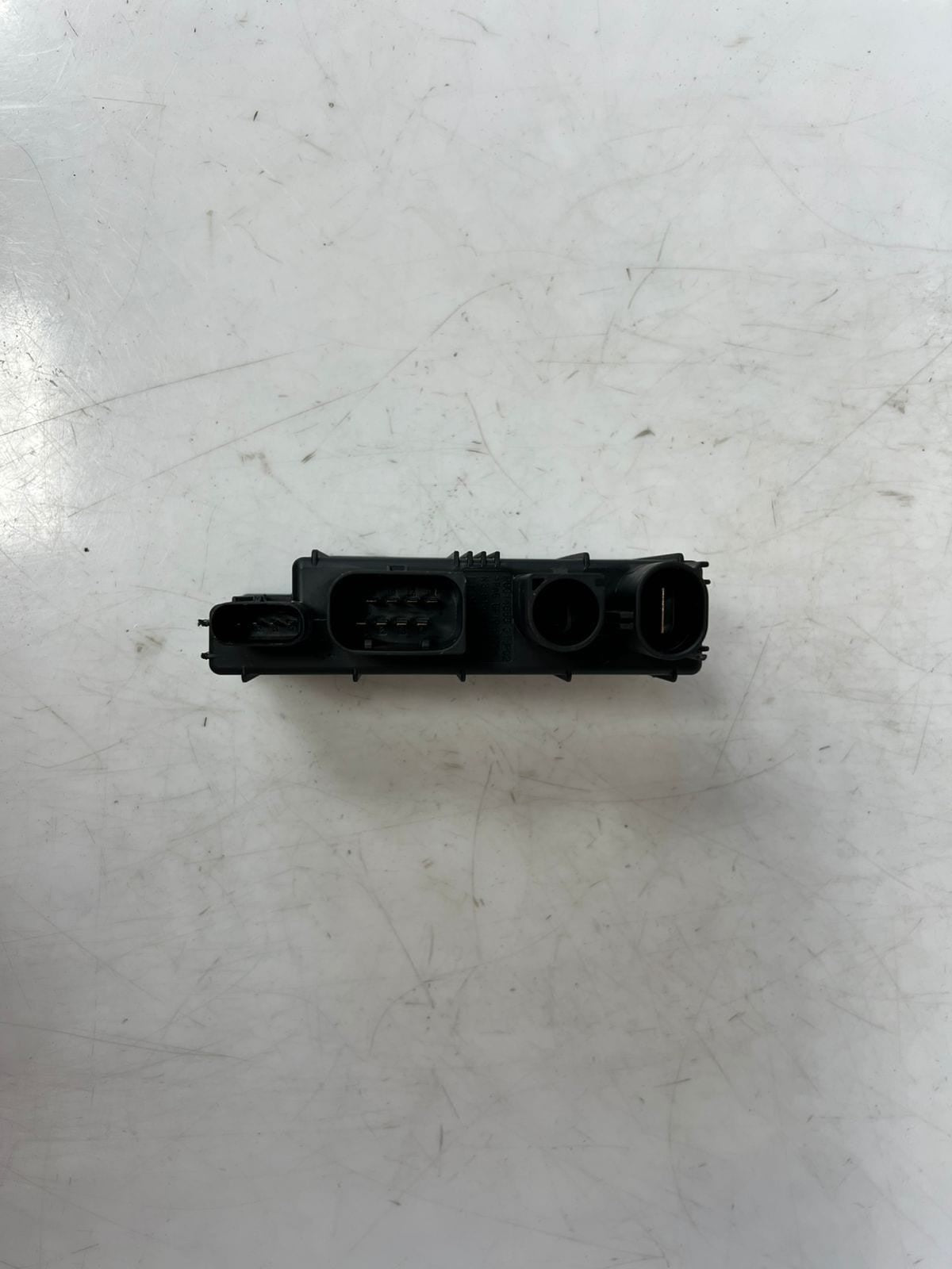 14-19 BMW X1 F45 F46 F48 F52 F54 F57 F60 Integrated Power Supply Module 8647841