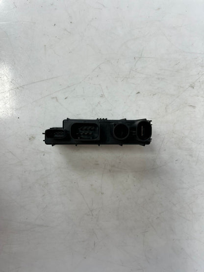 14-19 BMW X1 F45 F46 F48 F52 F54 F57 F60 Integrated Power Supply Module 8647841