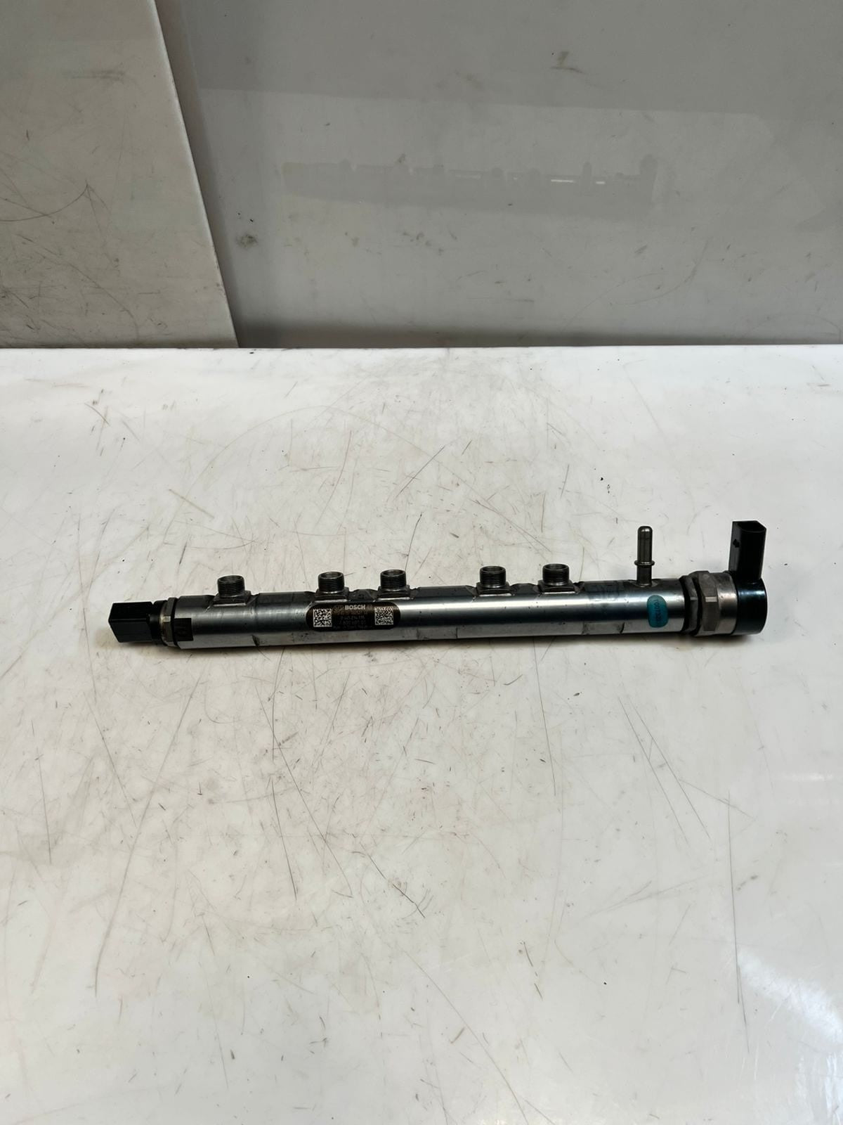 BMW 3 Series F30 F31 F35 320d 328d DIESEL Fuel Injection Rail 7800601 OEM