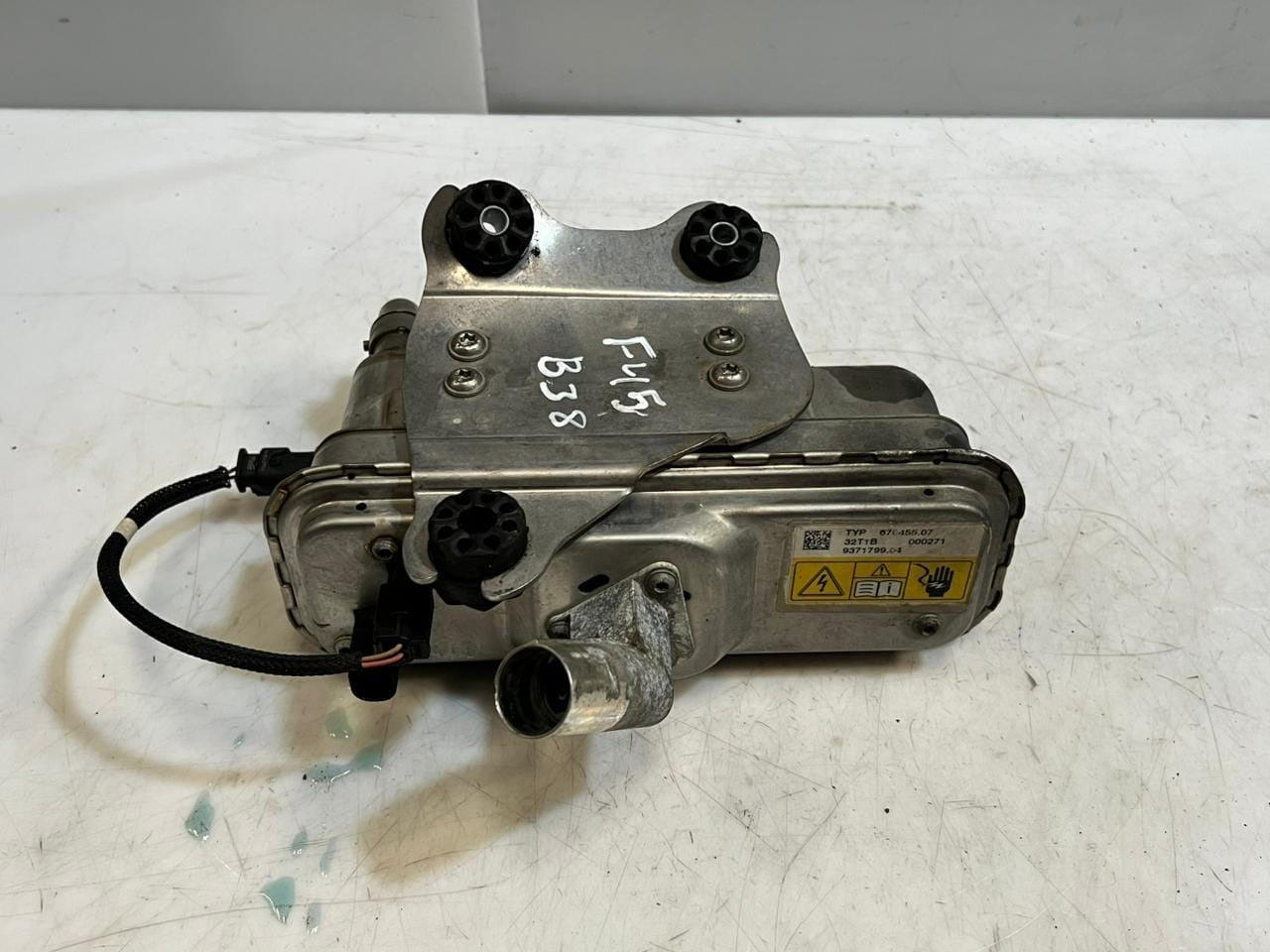 BMW F45 B38 2' Auxiliary Electrical Coolant Water Heater Hybrid 9371799 OEM