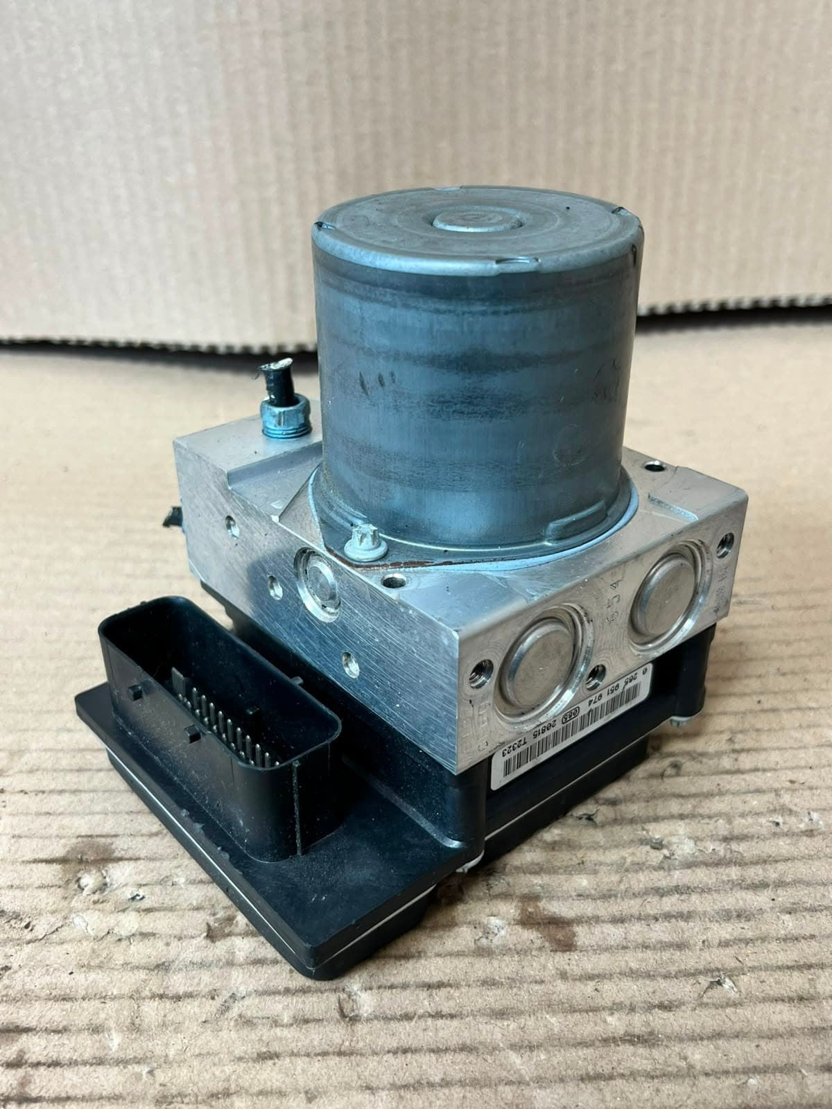 2010-2015 BMW X1 E84 ABS Pump Assembly 6860214 OEM