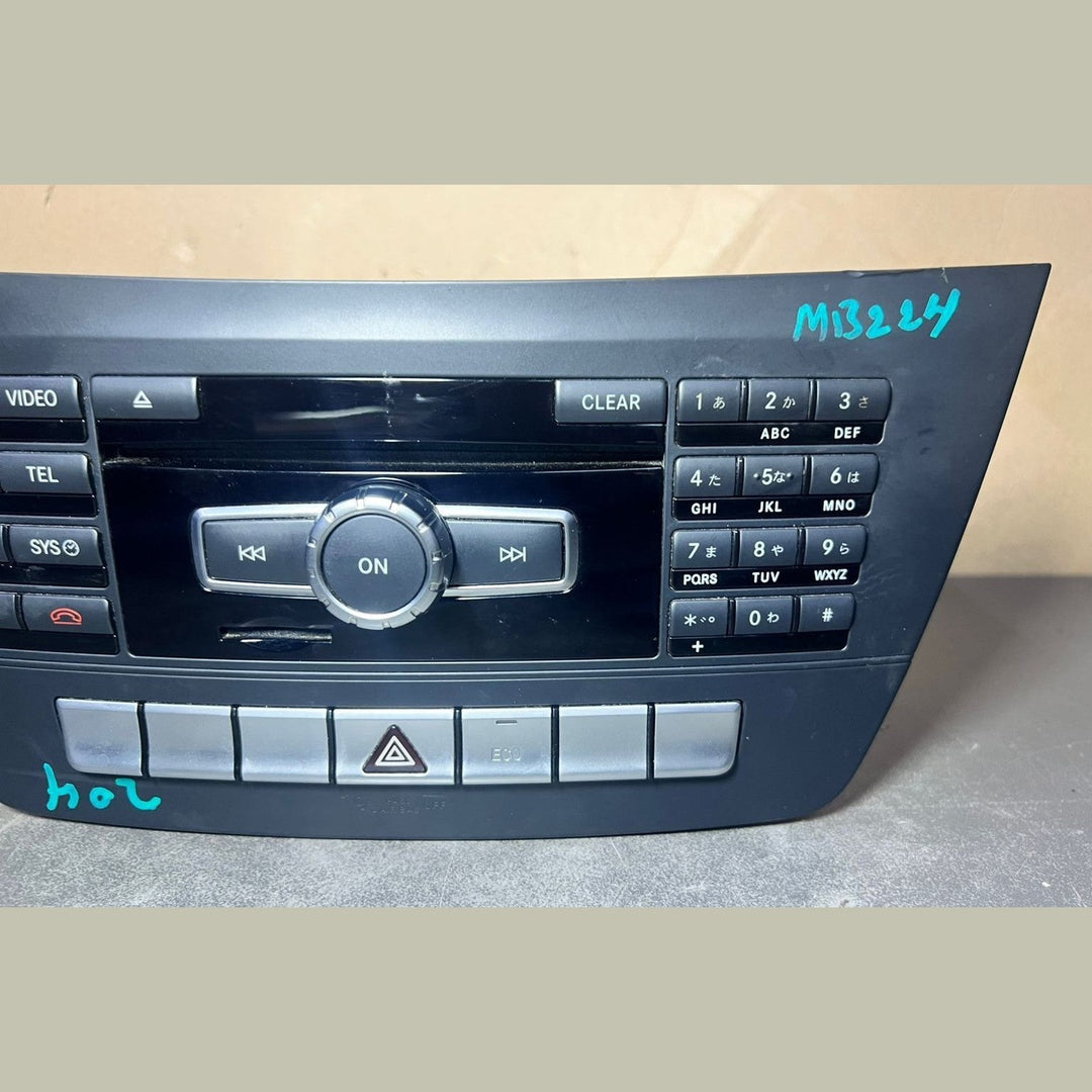 Mercedes W204 Navigation Command Radio Audio Head Unit CD Player A204 9007309