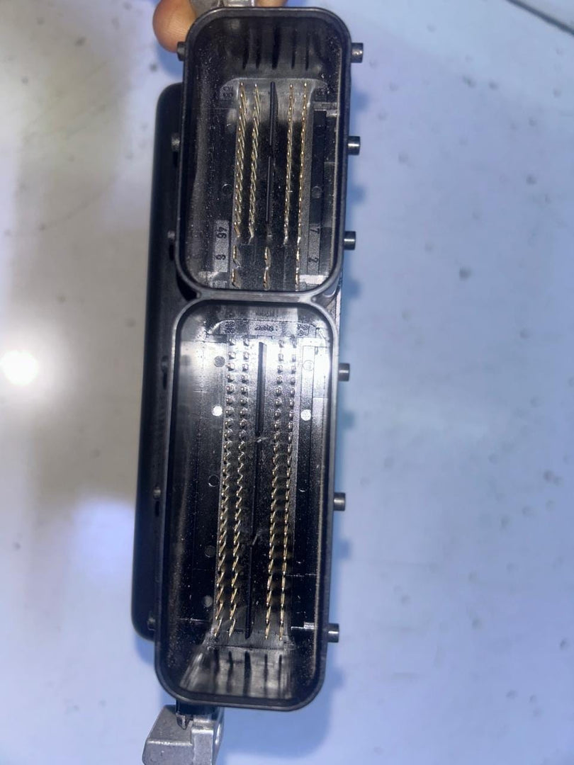 2010 2014 Mercedes-Benz C250 Engine Control Module A2711500391  W204 C250, W212 