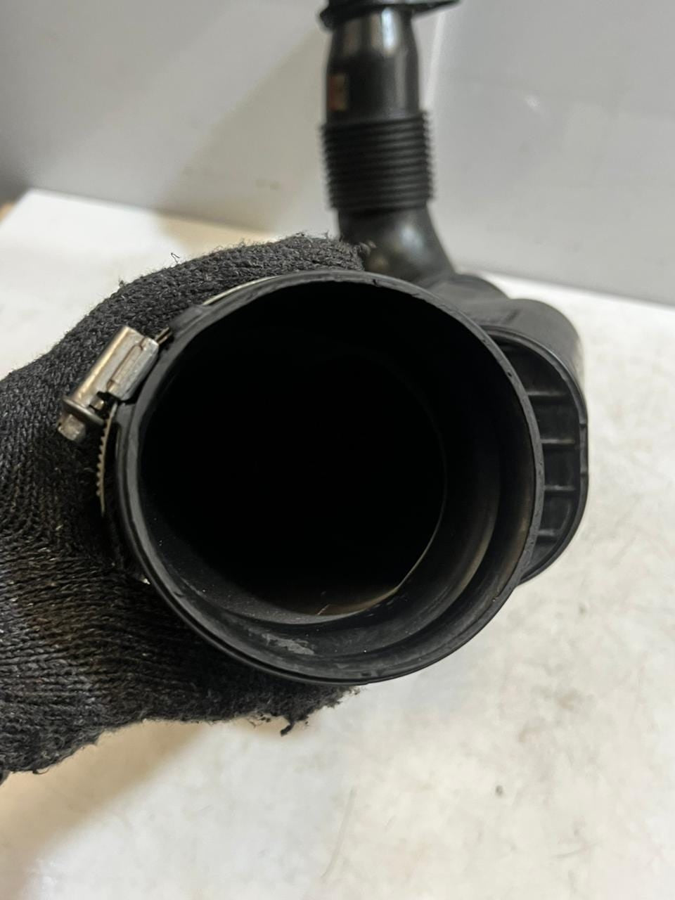 2011-2016 BMW F10 F11 F07 F18 GT 528i 535i Air Intake Duct LINE PIPE 7612094 OEM