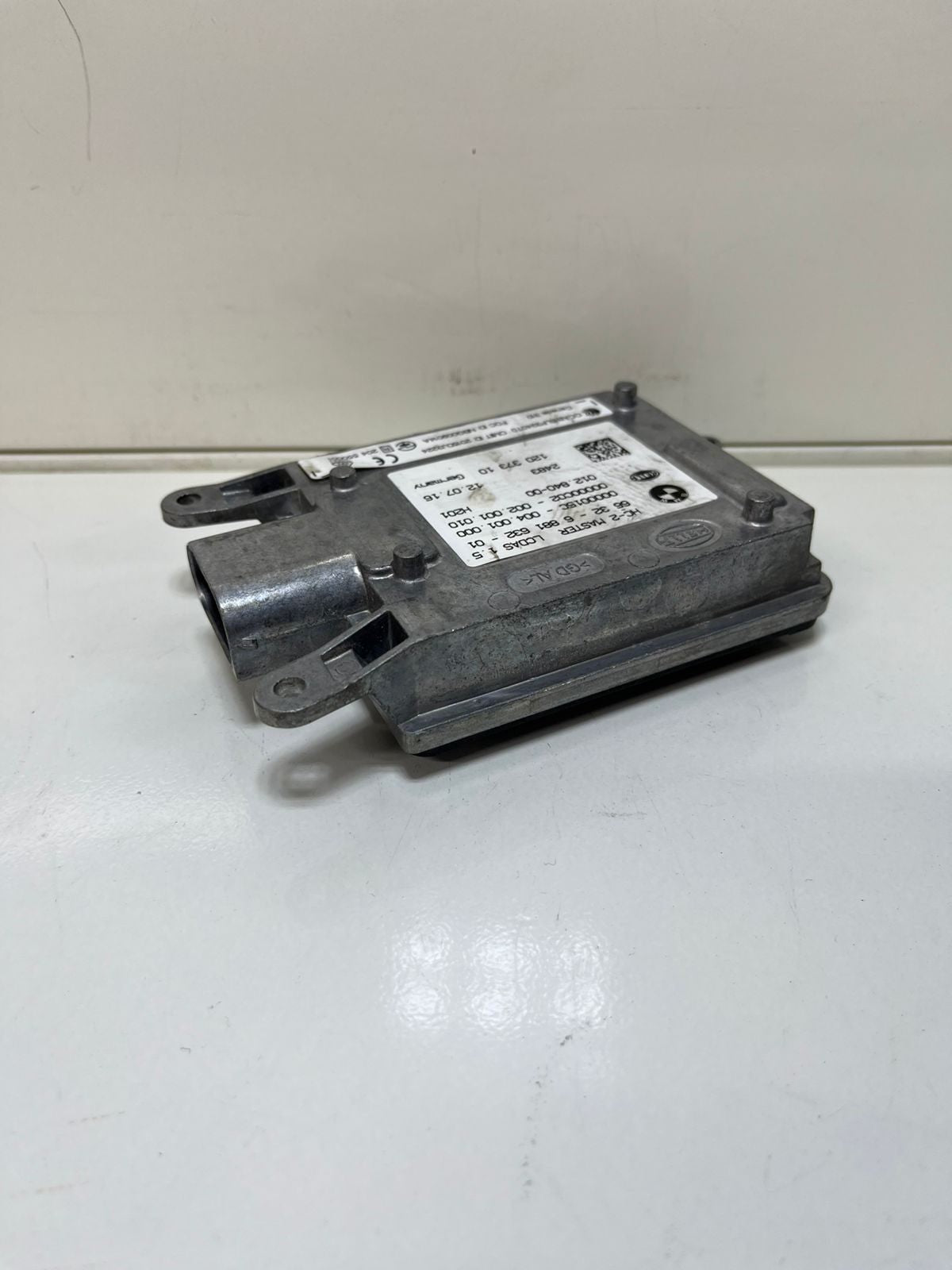 BMW F30, F31 Lane Change Warning Sensor 6881632