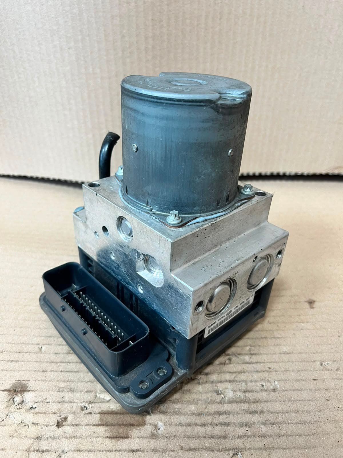 2007-2013 BMW X5 E70 ABS HYDRAULIC PUMP Control Module 6854702 OEM