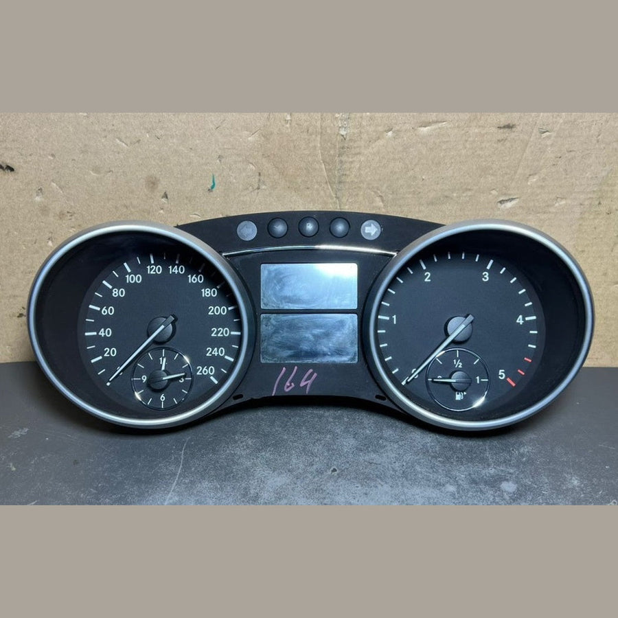 07-13 Mercedes-Benz W164 GL ML Instrument Cluster Speedometer A164 9007900 OEM