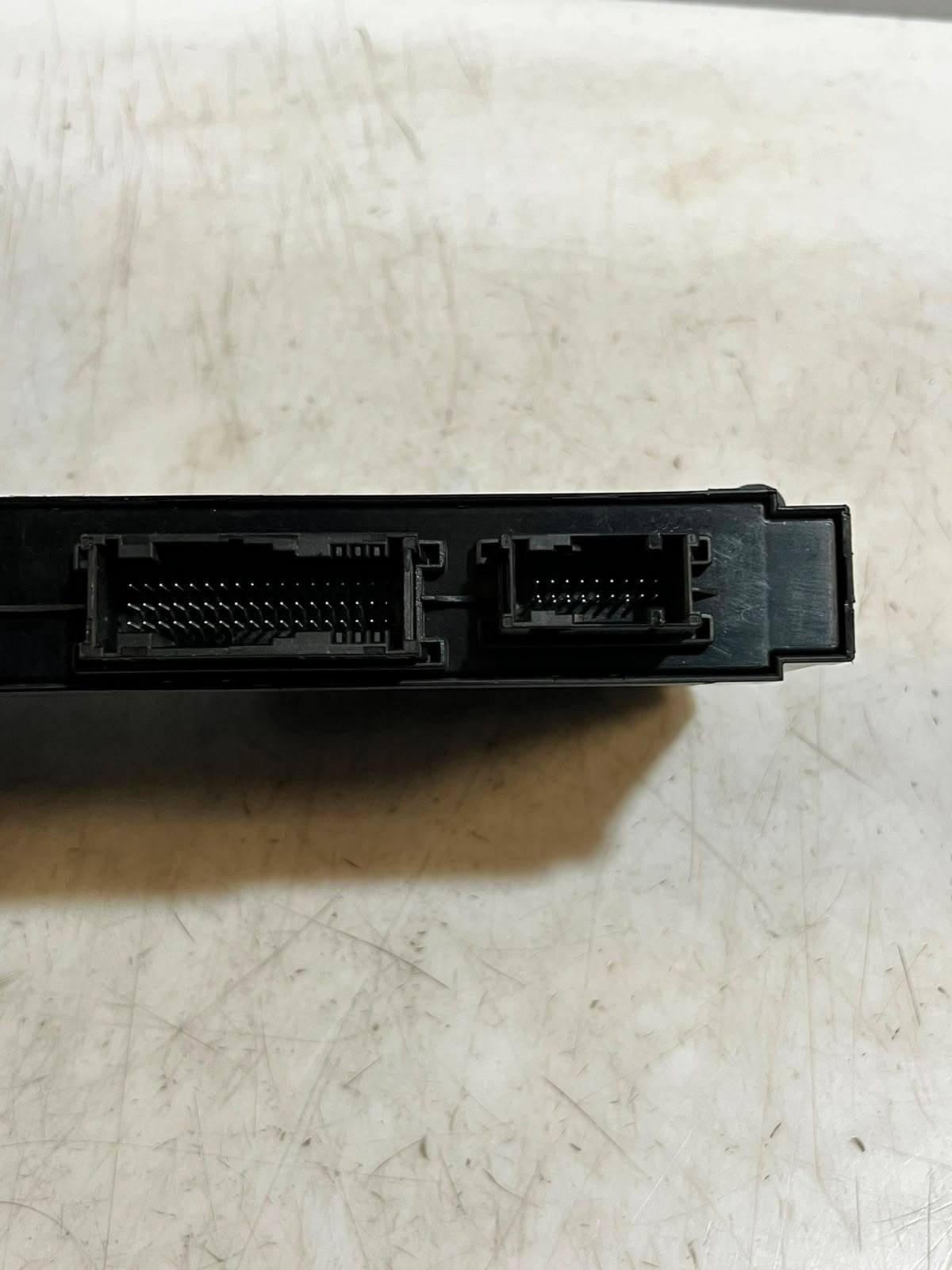 2011-2013 BMW F01 F02 F06 F10 F12 F13 528i Body Control Module 9286940 OEM
