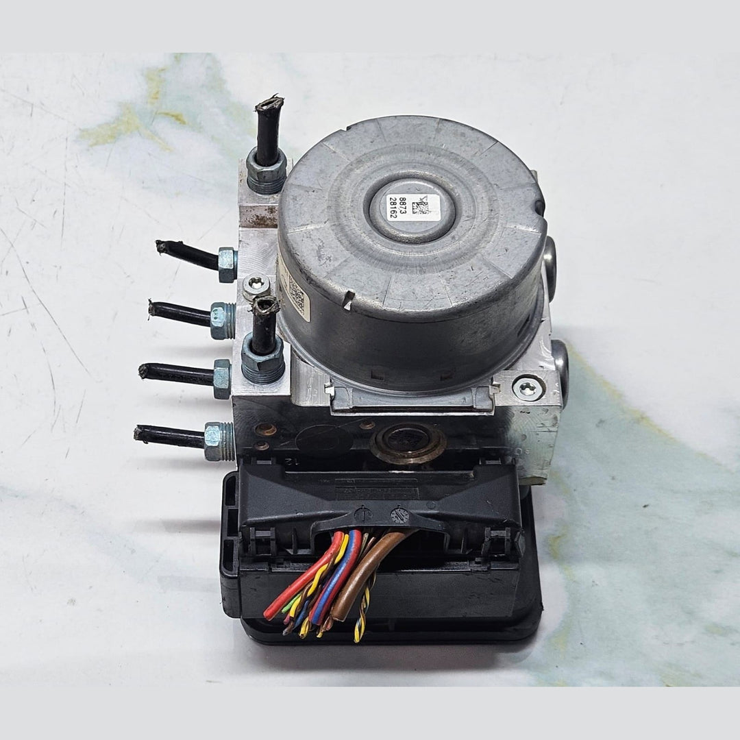 2016-2017 BMW 320i Abs Pump Control Module 6875559