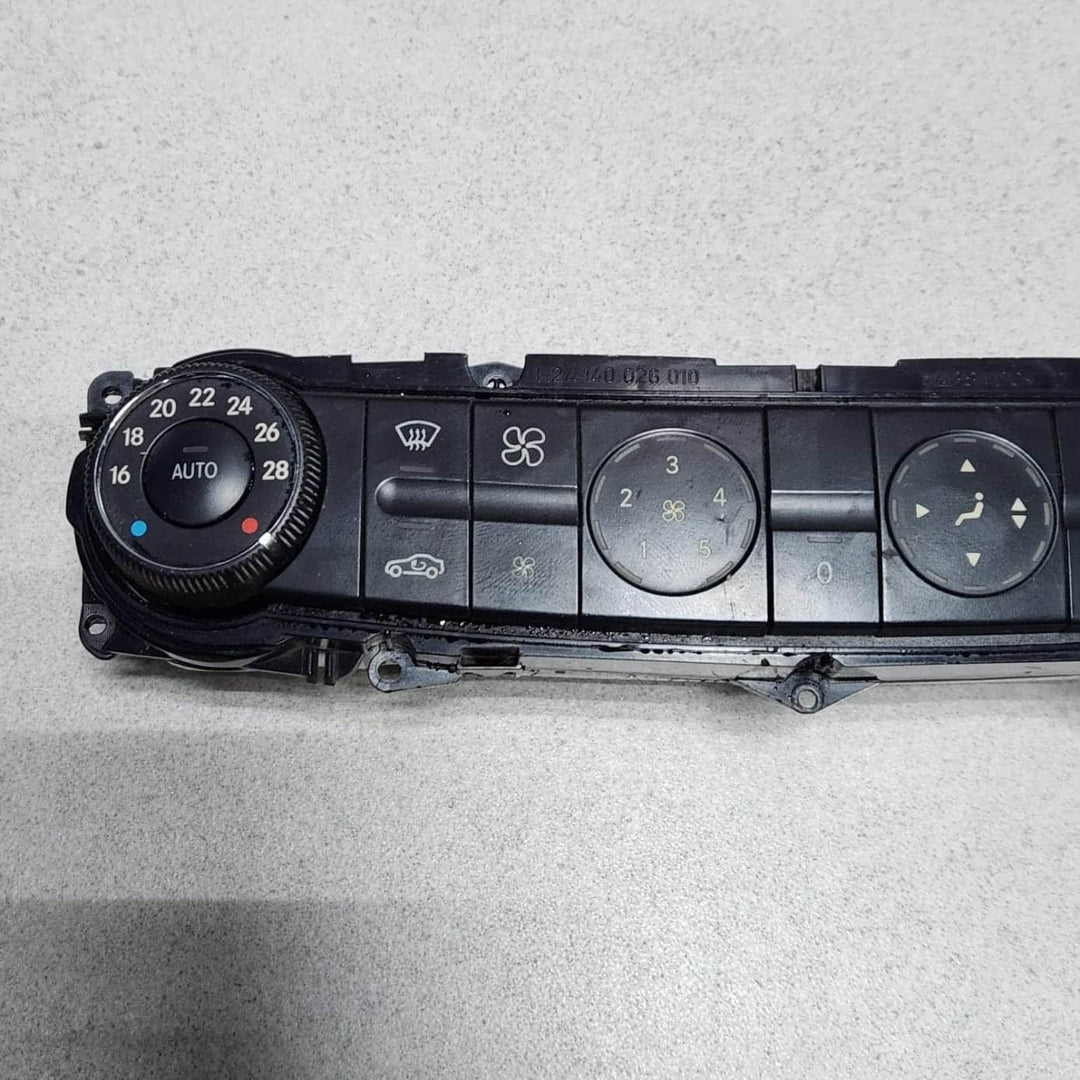Mercedes-Benz E-Class Climate Control Panel 2118300385 W211 E-Class