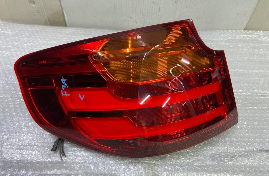 OEM BMW F34 GT PRE LCI 3 Series Gran Turismo Rear Light left Passenger 7286037