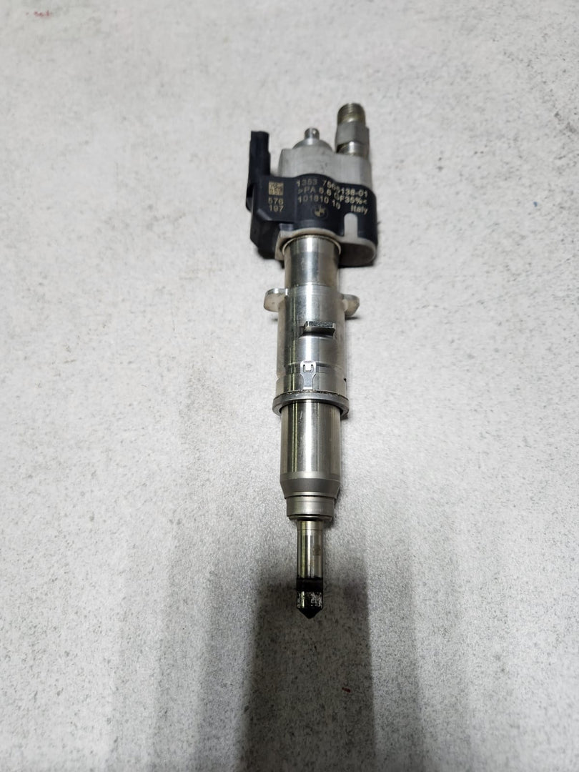 BMW Direct Fuel Injector 7565138 3 5 6 and 7-Series 