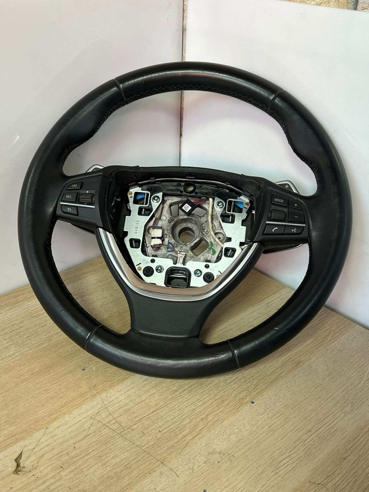2012 BMW 528i Steering Wheel 6102240 F10 F07 F01 5 Series and 7 Ser