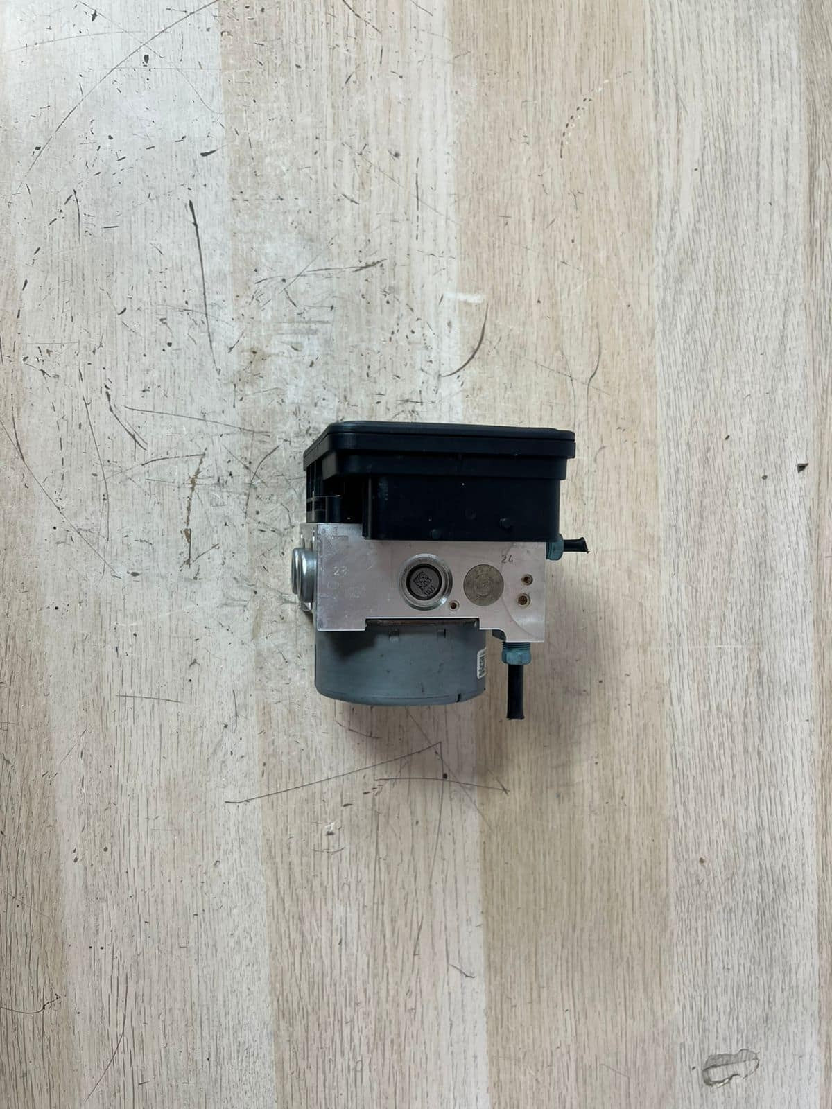 2015-2019 BMW 328i M4 F30 ABS Anti-Lock Brake Pump Module 6871110 OEM