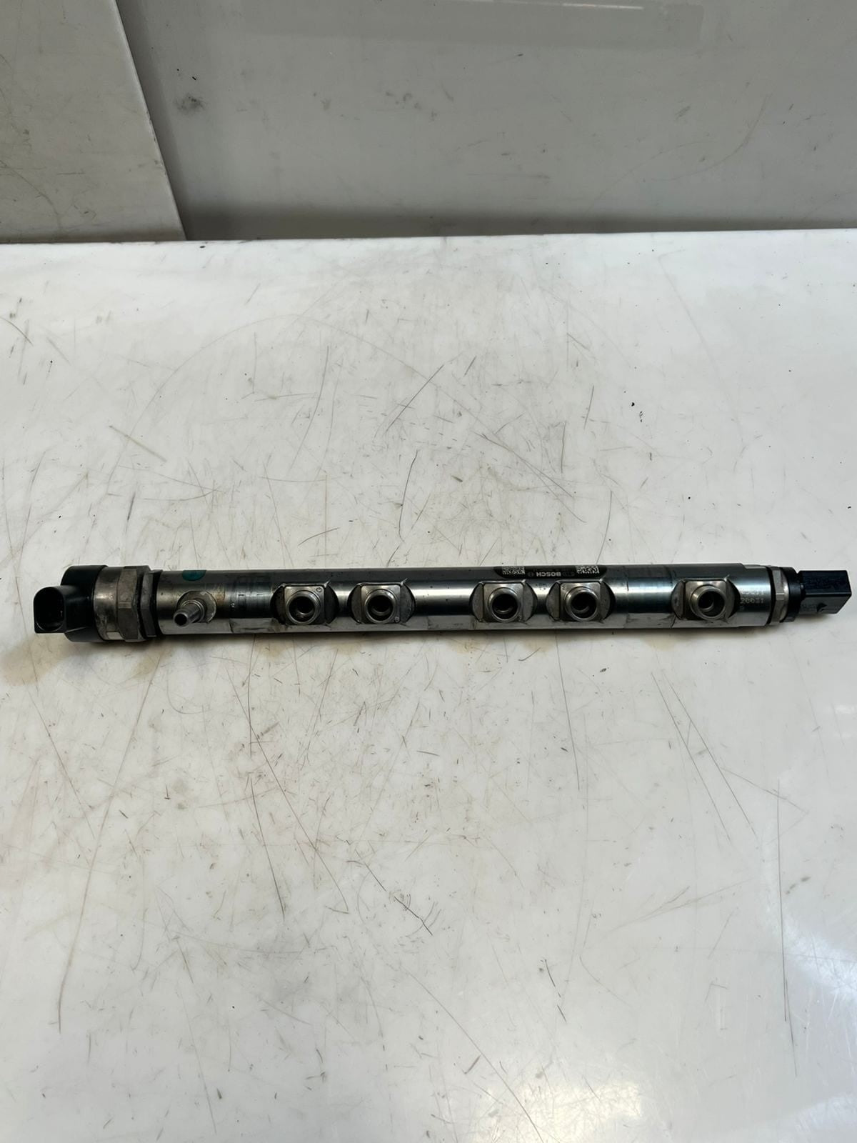 BMW 3 Series F30 F31 F35 320d 328d DIESEL Fuel Injection Rail 7800601 OEM