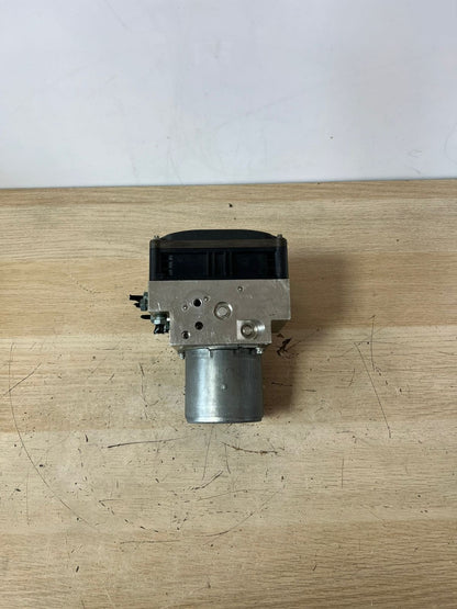 BMW 5 F10 F11 DSC 2.0D Abs Pump Control Module  Hydraulic Block Bosch 6851374