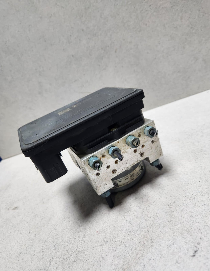 2018-2020 BMW X2 Anti Lock Brake Pump Controller 6893712 X2 and BMW X1 F48