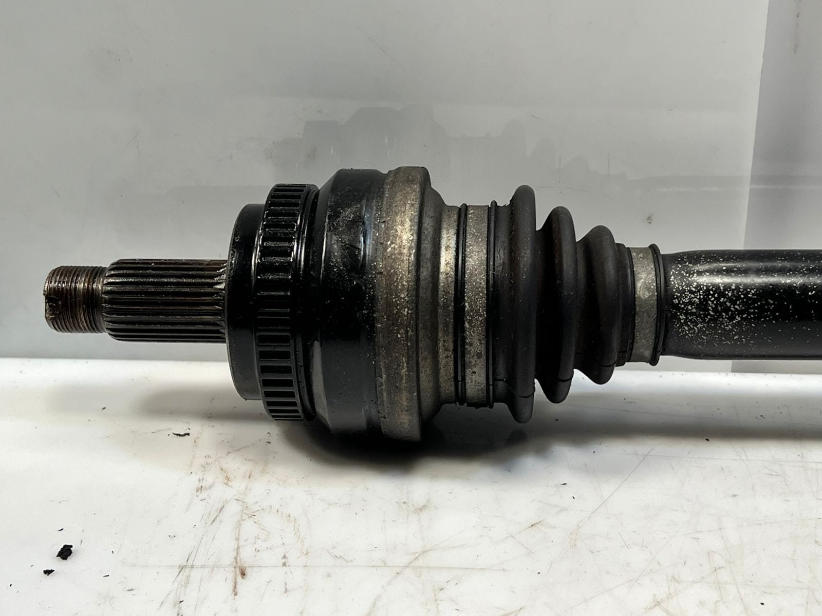 2014 BMW Z4 sDrive35i E89 N54 Rear Right Driveshaft 7587792 OEM