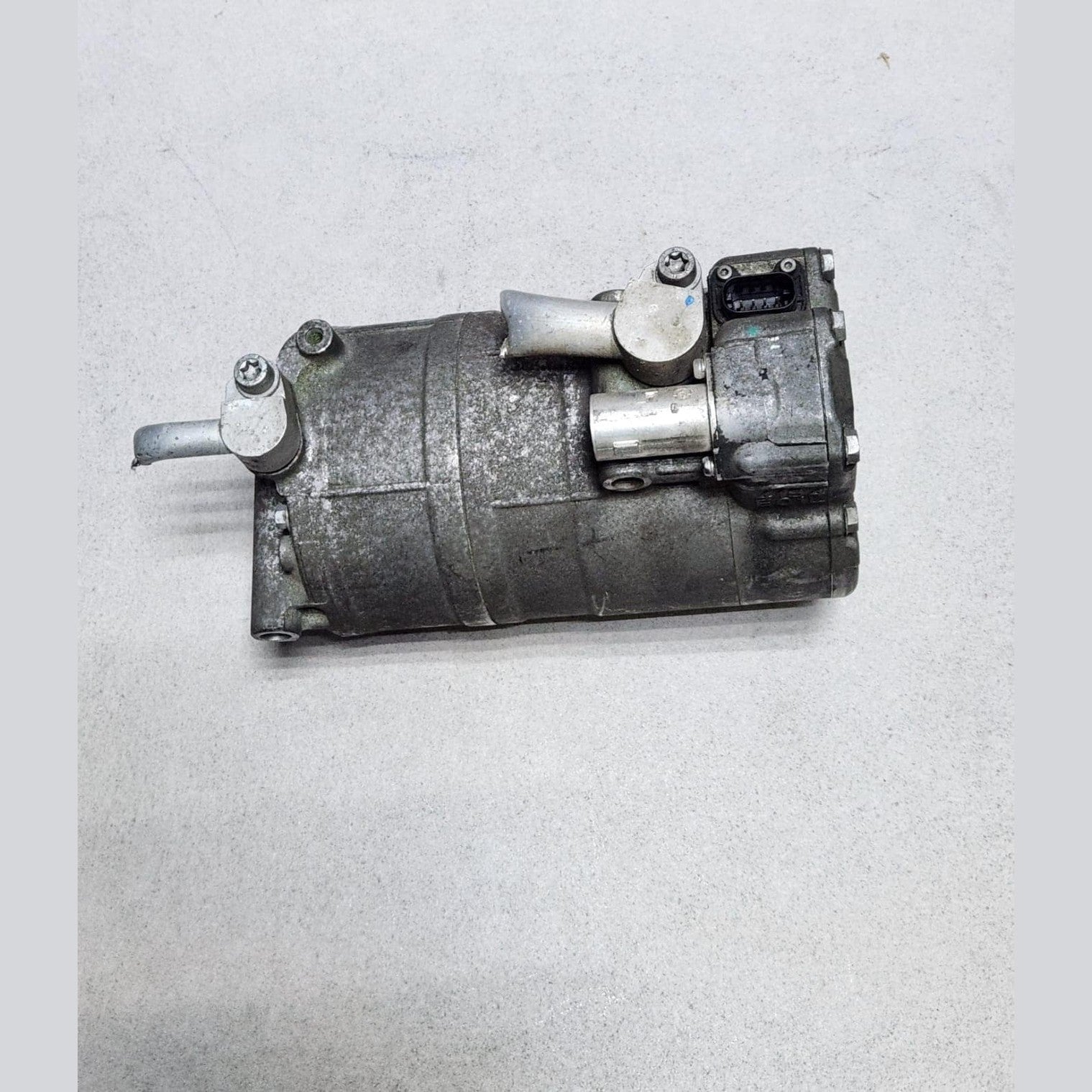 BMW Air Conditioning Compressor 9345313 F30 F10 F01 F02 F03 3 Series HYBRID