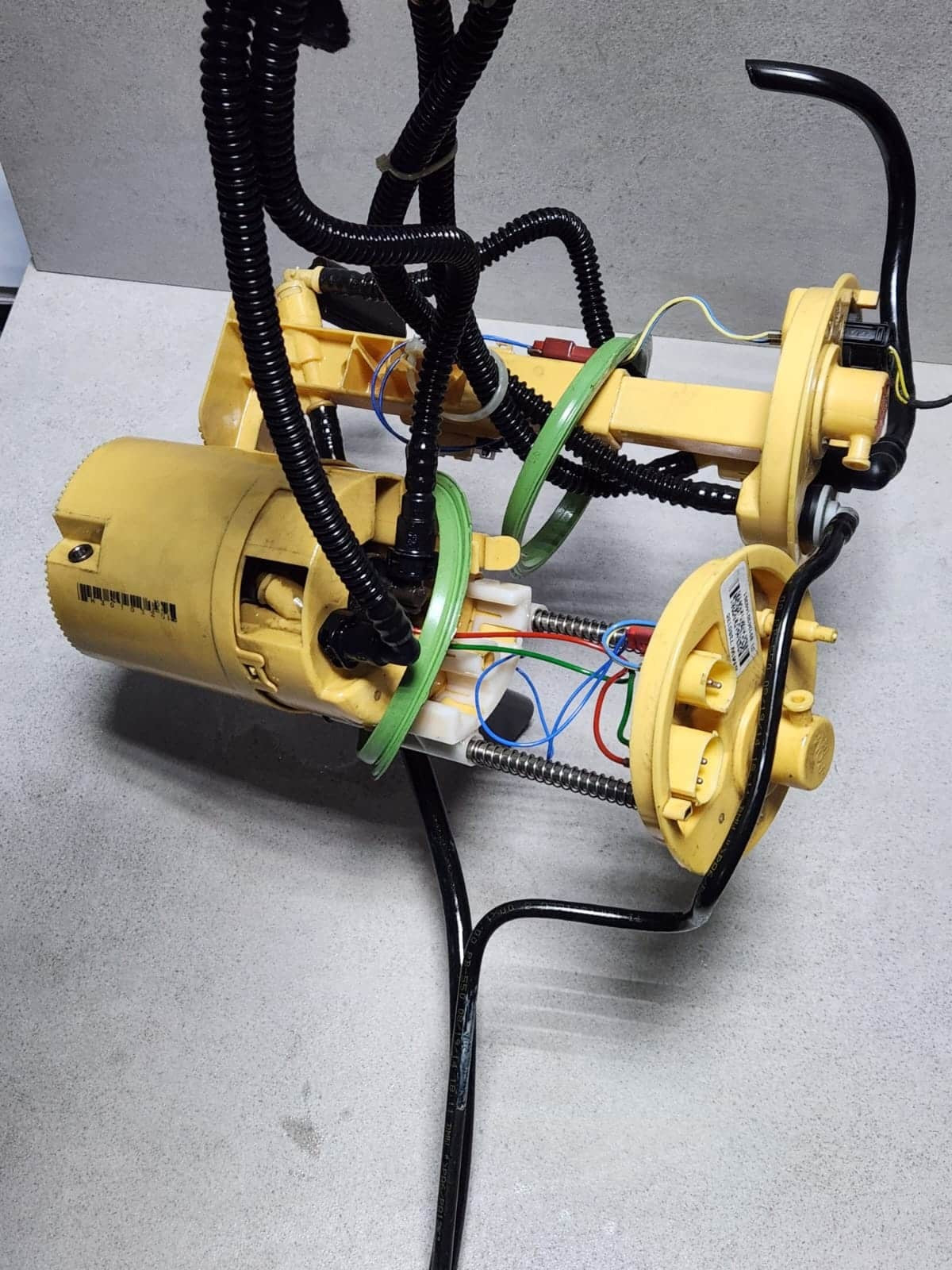 2009-2019 BMW X5 Fuel Pump Assembly 7380136 X5 E70 F15 F85 X6 E71 F16 DIESEL