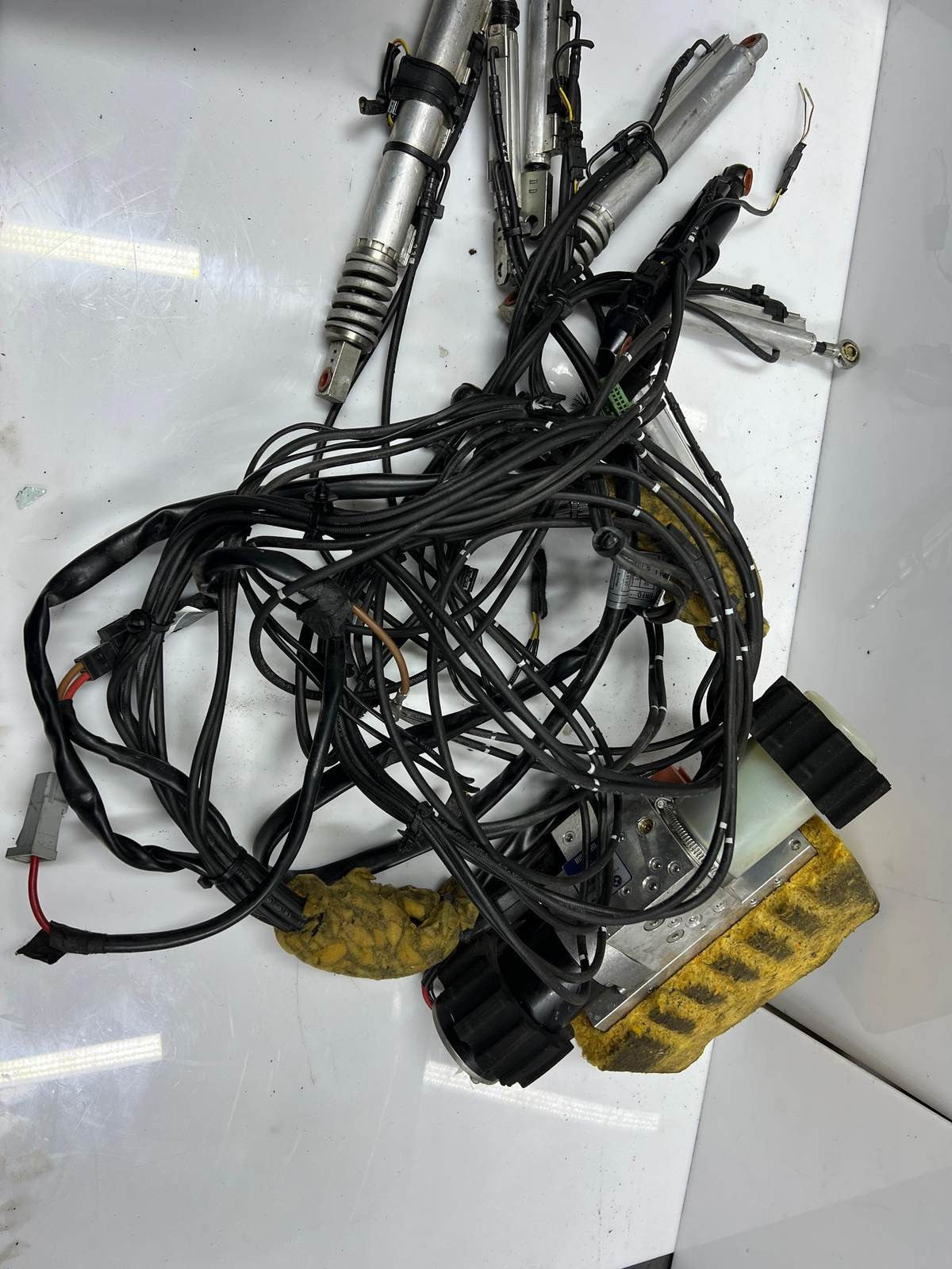 2007-2013 BMW 328i Convertible Roof Hydraulic Pump Motor 7128780