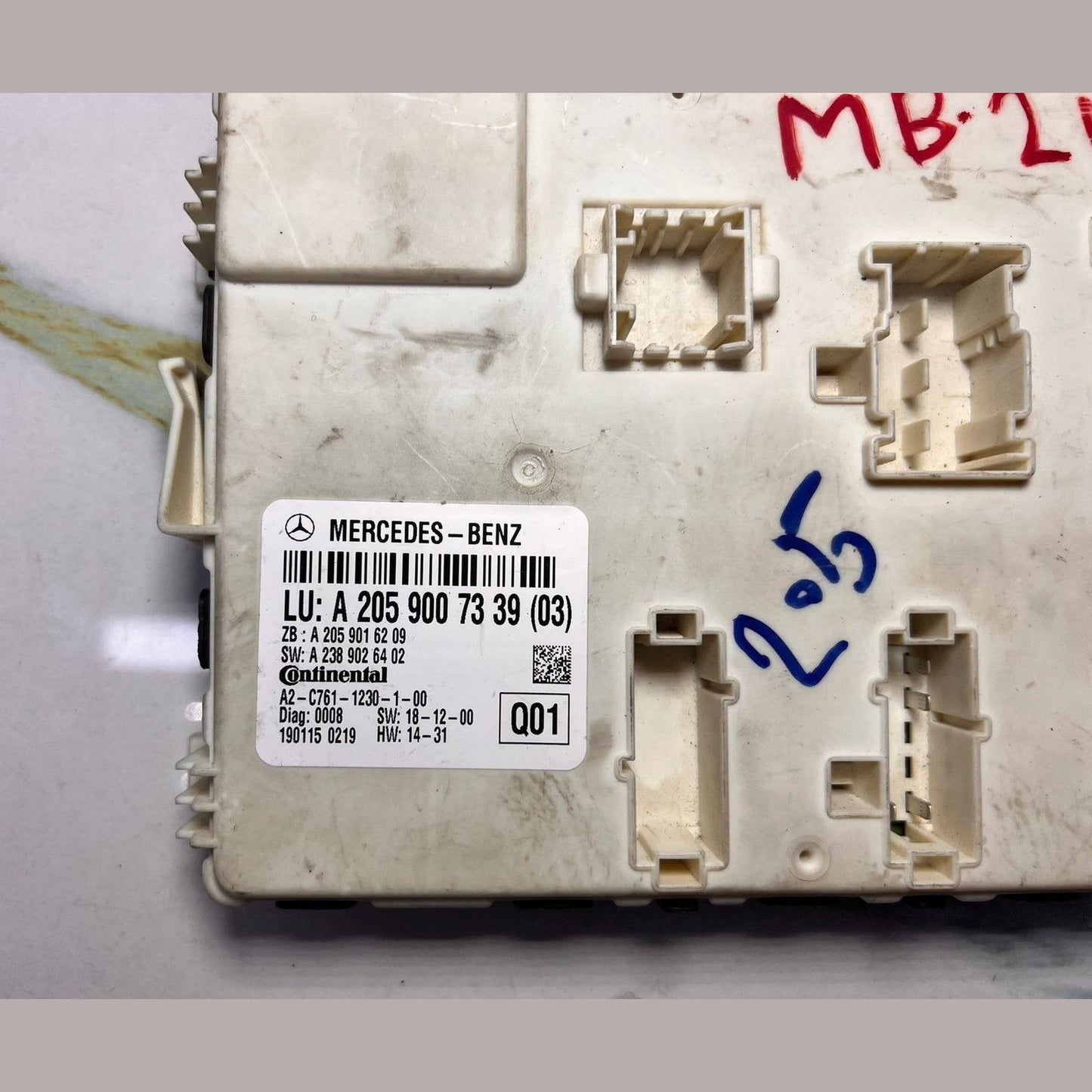 Mercedes-Benz Body Control Module A 205 9007339 W205 C-Class