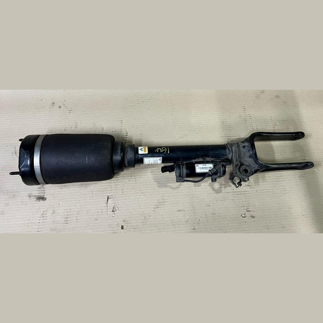 Mercedes W164 GL350 GL450 Front Right Side Air Suspension Shock Absorber Strut