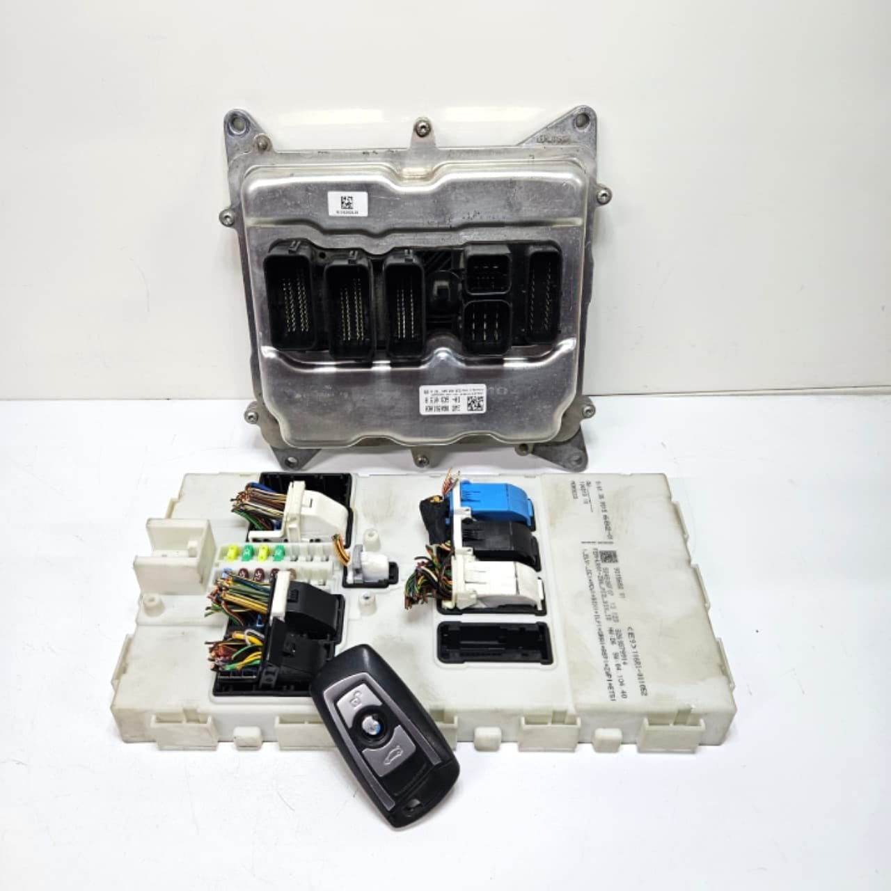 2011-2012 BMW F20 F30 F31 120i 320i N20 Engine Control Unit DME Key Set 8610635