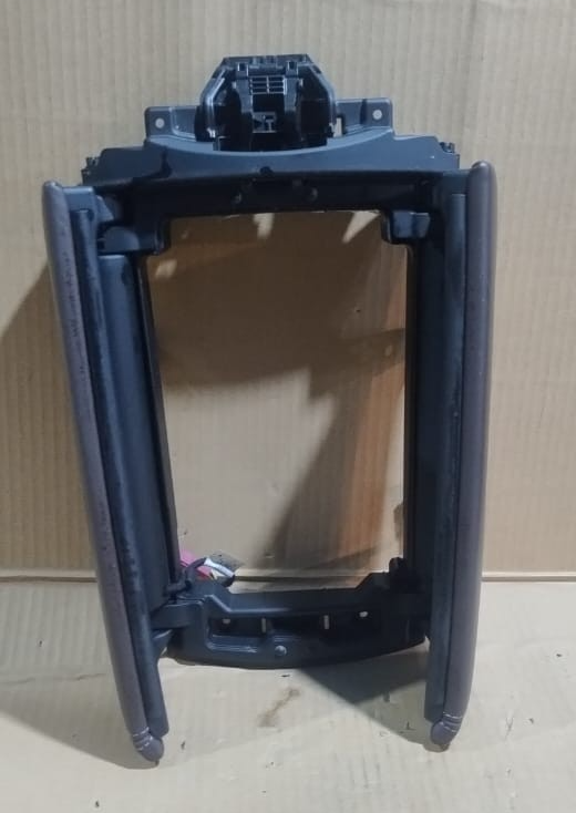BMW G11 G12 STORAGE COMPARTMENT COVER P/N B314963