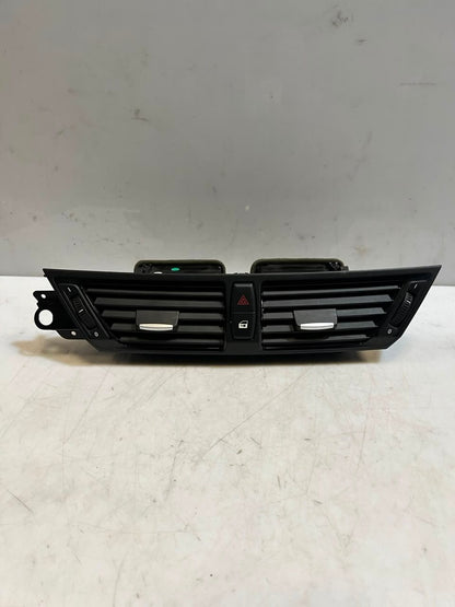 2012-2015 BMW X1 E84 FRONT CENTER Dashboard Air Vent 9258354 OEM