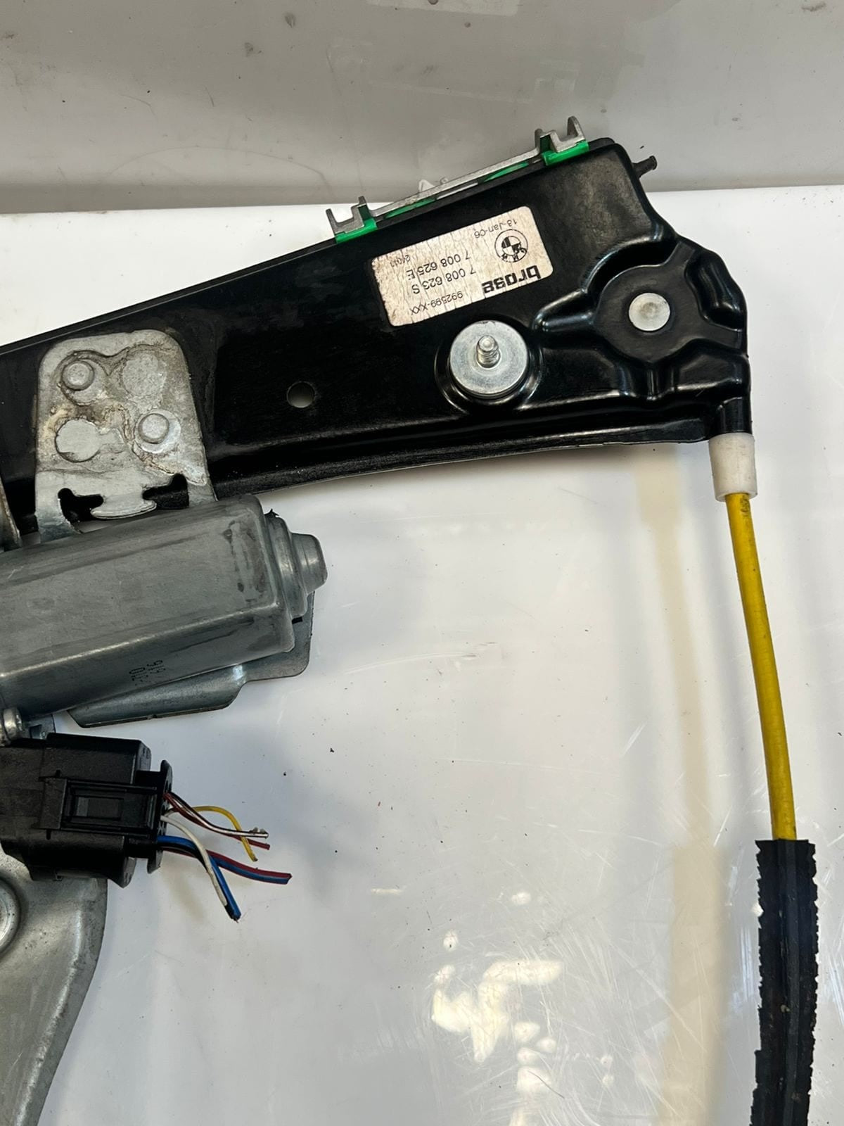 BMW 6 Series E63 E64 Front Door Window Regulator With Motor Front Left 7008623
