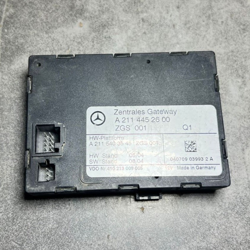 03-09 Mercedes W211 E-Class E320 Central Gateway Control Module A211 4452600 OEM
