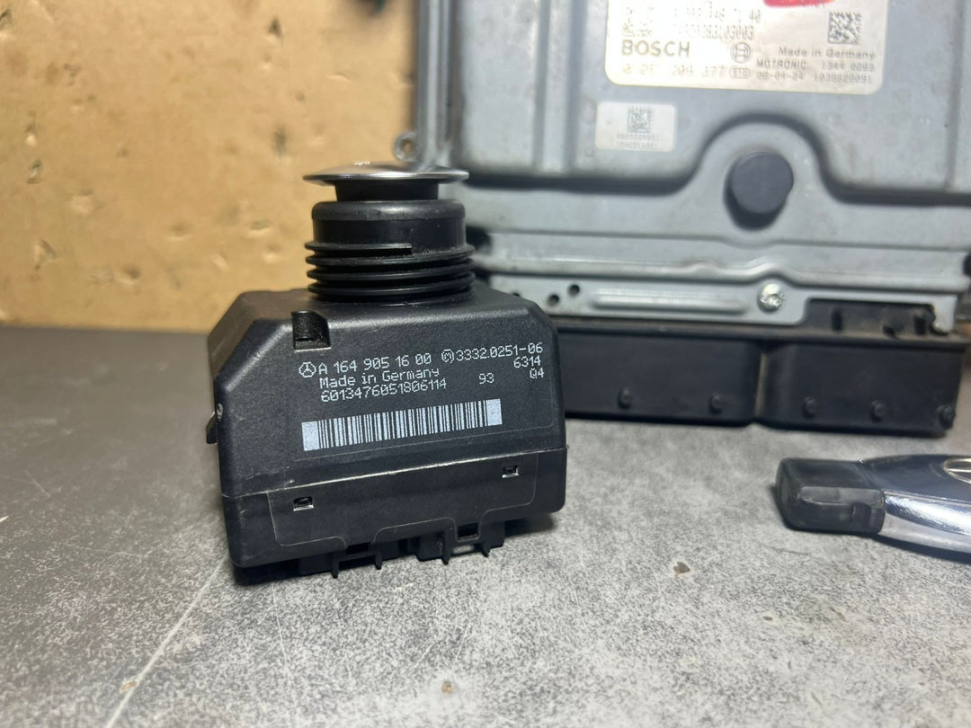 Mercedes W164 ECU Engine Control Module Ignition Key Switch Set A273 1530991 OEM