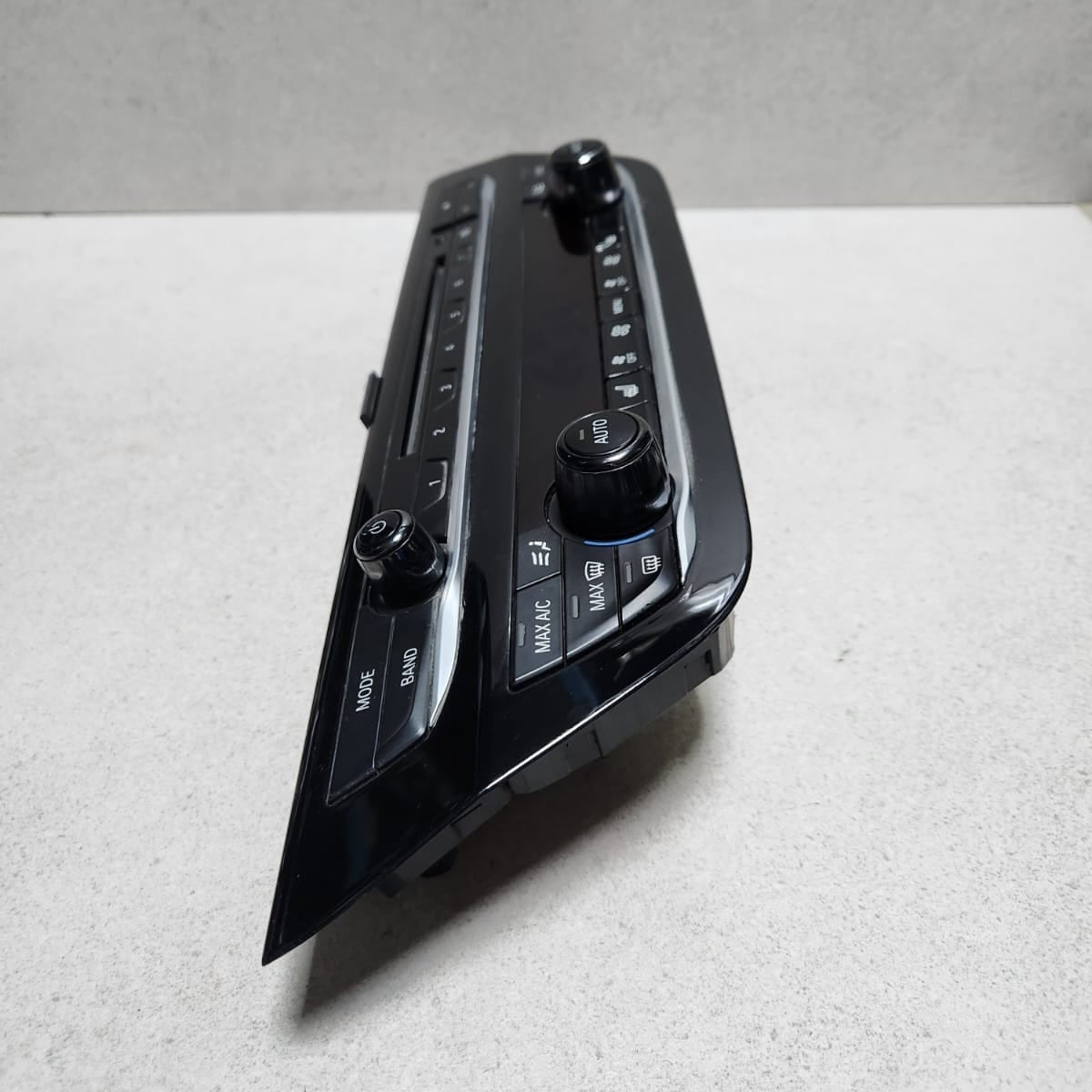 2017-2020 BMW 530i Climate Control Switch 6834441 5 Series G30 G31