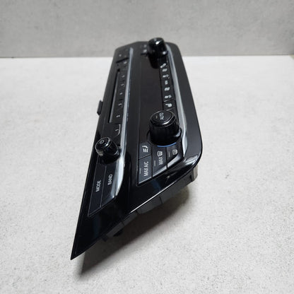 2017-2020 BMW 530i Climate Control Switch 6834441 5 Series G30 G31