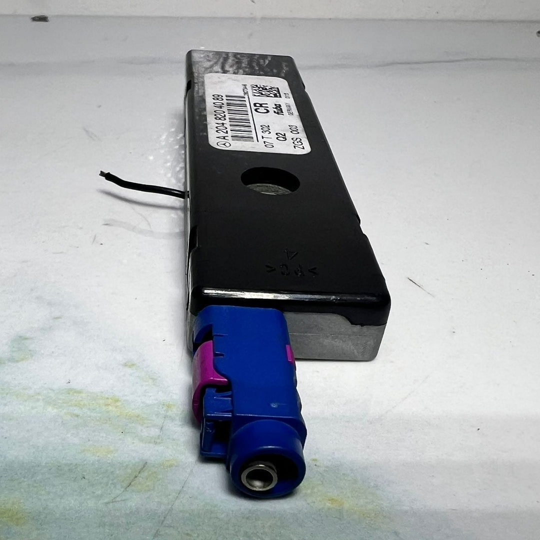 2008-2015 Mercedes-Benz C63 AMG Antenna Amplifier A2048204089  C-Class W204
