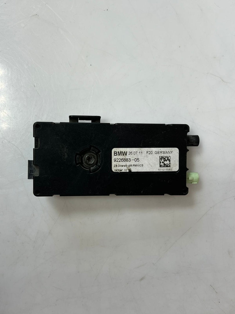 BMW F20 radio signal Antenna Amplifier AM/FM 9226883 OEM